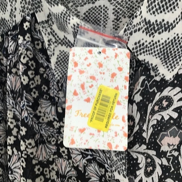 Free People Women’s Dani Button Down Sheer Top Blouse Black/White NWT Size XS - Picture 8 of 10